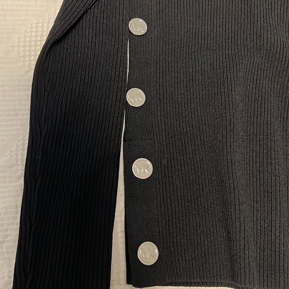 Selling Michael Kors sweater - Picture 5 of 6